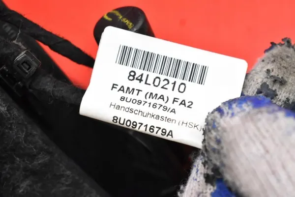 OEM 8U1857035 Passagerarhandskfack för Audi Q3 8U image 7