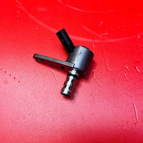 Öljynpaineanturi Opel Mokka Astra 1.6 CDTI 55590075 image 2