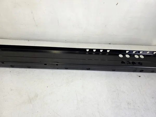 Linke Schwellerverstärkung BMW 1er F40 OEM 41219498389 image 3