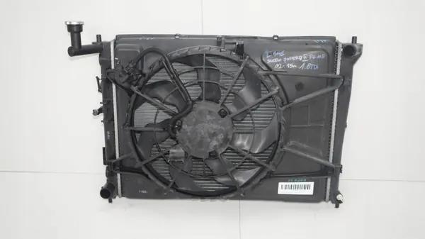 Kit radiateur Hyundai OE OEM 360183468 pour i30 07-10 image 3