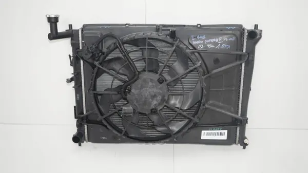 Kit radiateur Hyundai OE OEM 360183468 pour i30 07-10 image 4