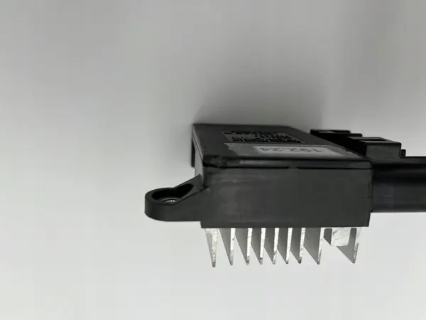 TOYOTA YARIS IV CROSS Jäähdyttimen Tuulettimen Ohjausmoduuli image 4