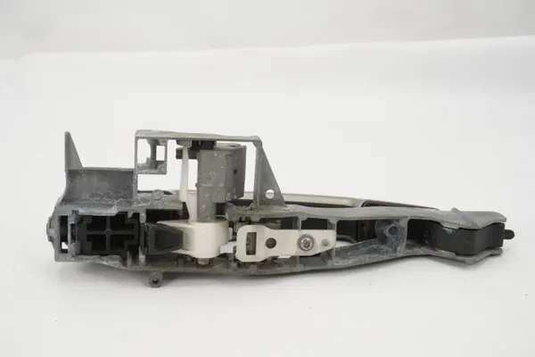 Vasen Takaovenkahva OEM 9684560080 Peugeot 3008 image 5