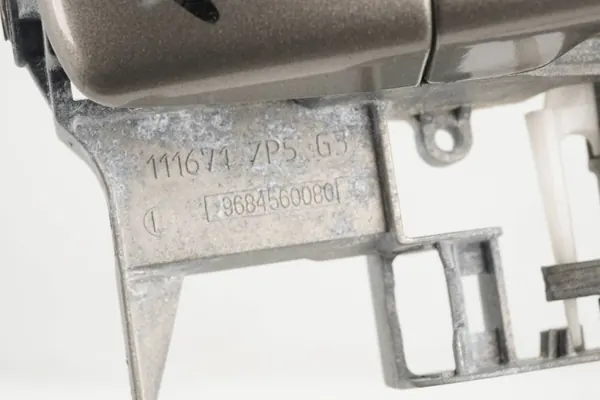 Vasen Takaovenkahva OEM 9684560080 Peugeot 3008 image 6