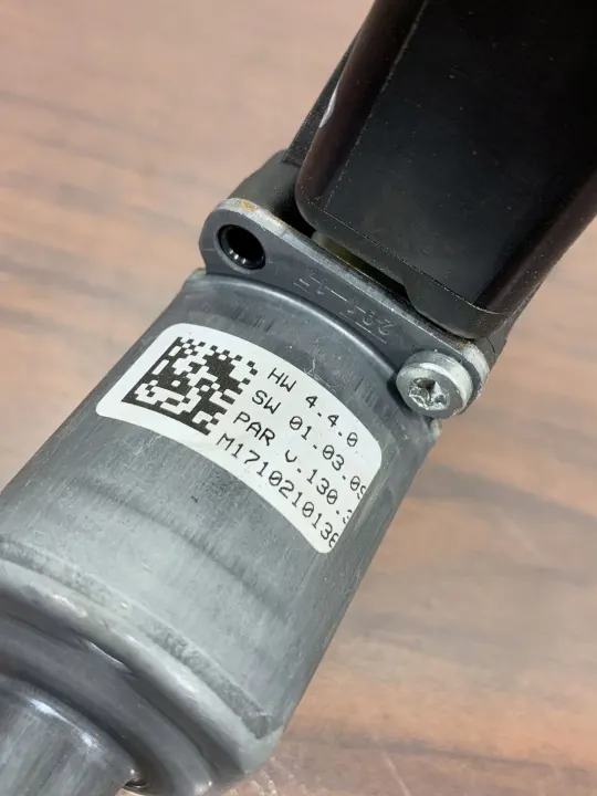 Alfa Romeo Stelvio vänster bakruta motor OEM 0130822071 image 6