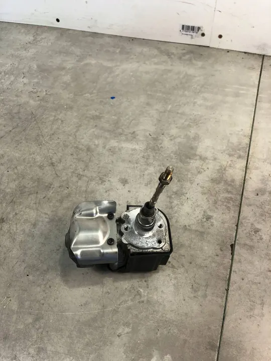 Atuador elétrico de turbocompressor Audi A4 S4 B9 06L145612K image 3