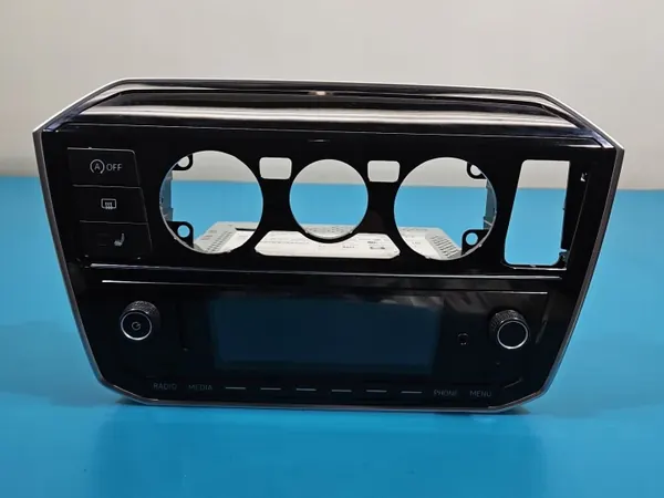 VW UP Werksradio OEM 1S0035871 Gebraucht image 3