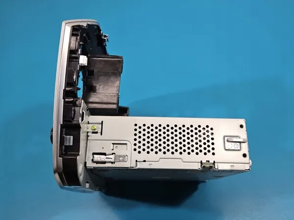VW UP Werksradio OEM 1S0035871 Gebraucht image 7