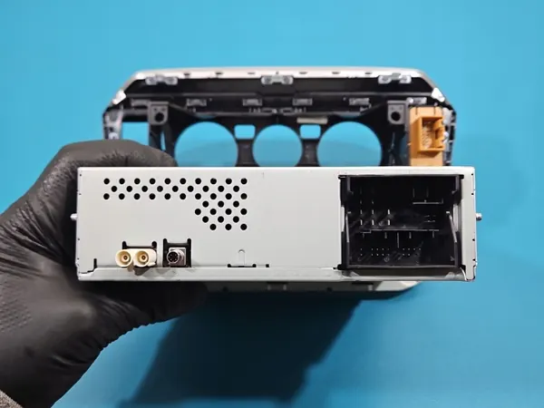 VW UP Werksradio OEM 1S0035871 Gebraucht image 8
