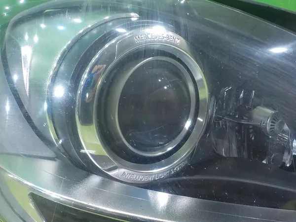 MERCEDES C W204 C204 COUPE AMG Xenon Rechter Koplamp A2048203839 image 2