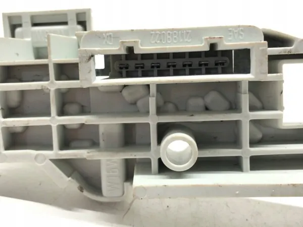 OEM Takavalon Sisennys Oikea Mercedes CLA 2013-2019 image 3