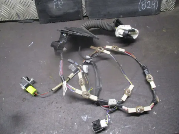 Harness Puerta Derecha Delantera Toyota Corolla E21 OEM image 2