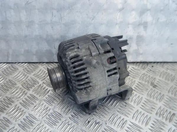 BMW 7 E65 3.0 D Vaihtovirtageneraattori 7789981 image 2