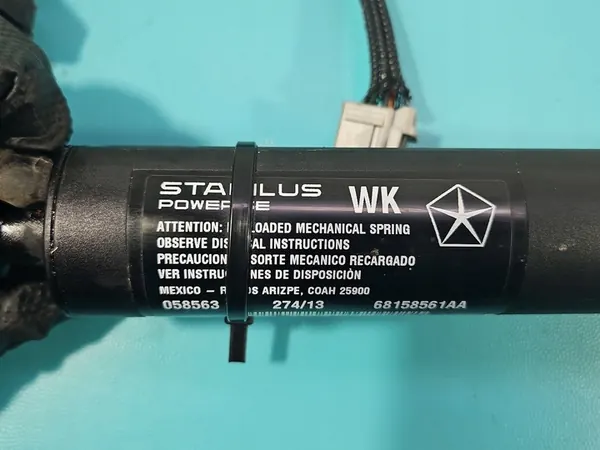 Baklucka Aktuatorer Set Jeep Grand Cherokee IV WK2 OEM 68158561AA image 4