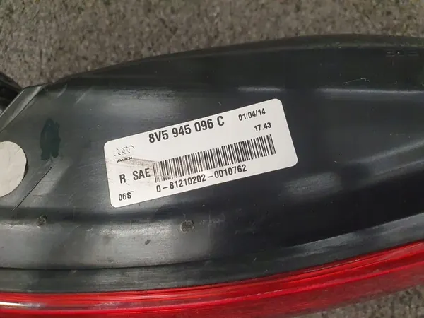 Luz trasera exterior derecha para Audi A38V USA image 2