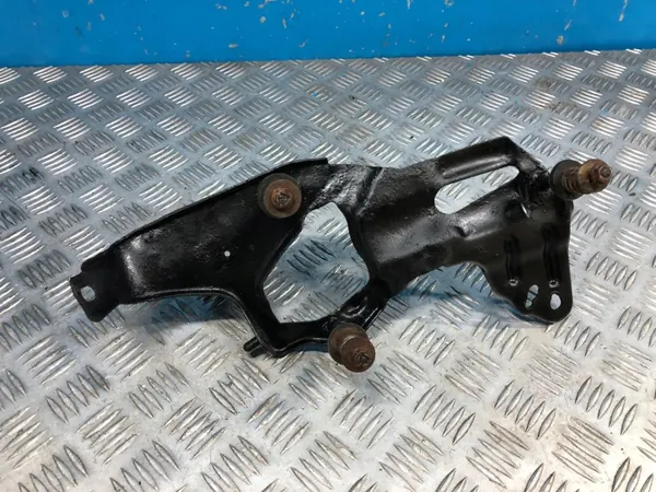 Soporte de compresor Mercedes W251 - Pieza original image 2
