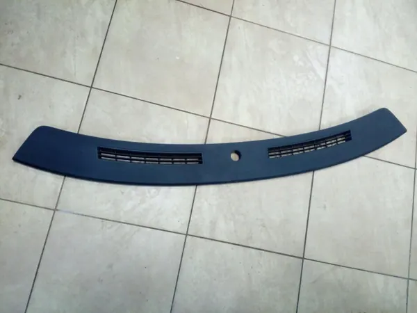 Cadre de grille OEM 1FQ54TRMAB pour Chrysler 300C '05-10 image 2