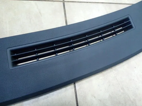 Cadre de grille OEM 1FQ54TRMAB pour Chrysler 300C '05-10 image 5