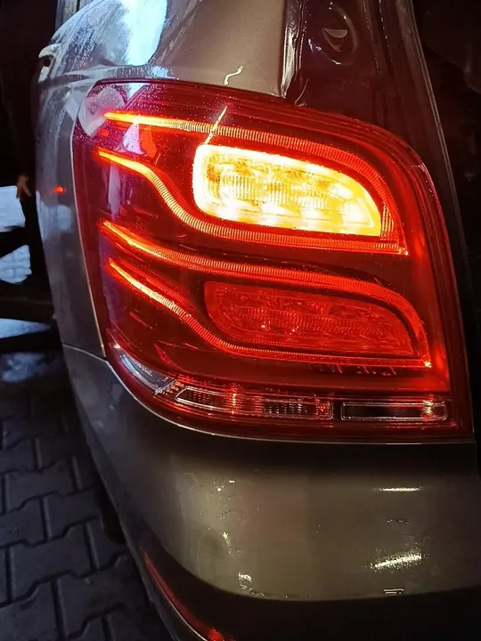 MERCEDES GLK X204 Linker Achterlicht A2049060157 image 2