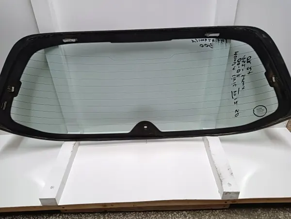 Vitre Arrière OEM 007951 pour Honda Civic VII 5D image 3