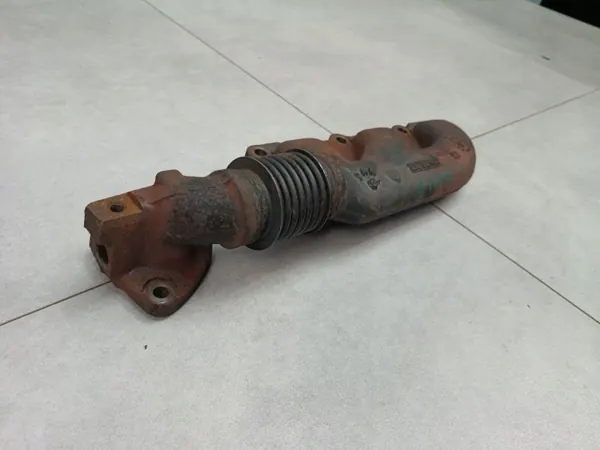 Colector de escape Jeep Grand Cherokee OEM 21052110F image 3
