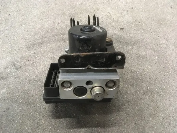 Pompe ABS SsangYong OEM 48940-08200 - Occasion image 3