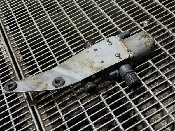 Válvula de Aquecimento Land Rover OEM 1147412170 image 5
