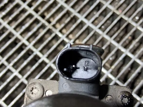 Válvula de Aquecimento Land Rover OEM 1147412170 image 6