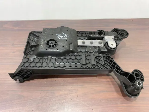 Base de fixation batterie Cupra Formentor OEM 5WA915331 image 4