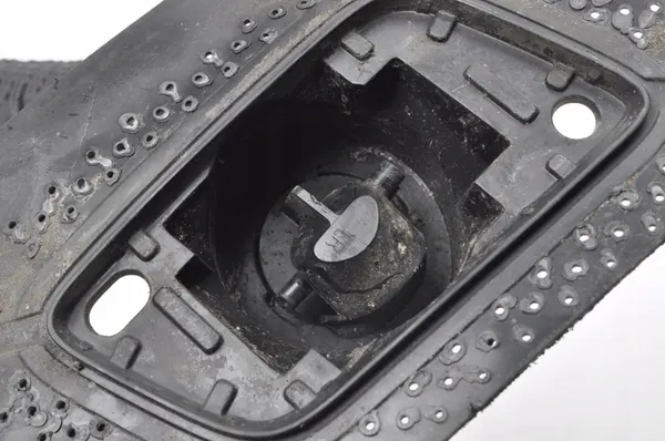 VOLVO XC60 II Oikea Ajovalopesurin Pumppu 31416798 image 2