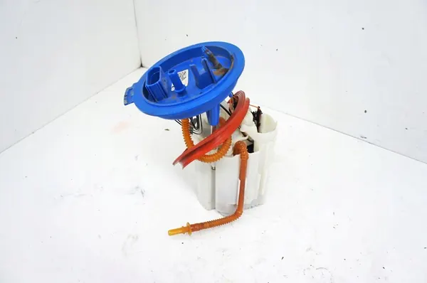 Audi A3 III 8V 2.0i Brandstofpomp Drijver 5Q0919051BK image 2