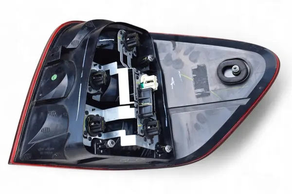 MERCEDES ML W164 LUZ TRASERA IZQUIERDA 164 image 4