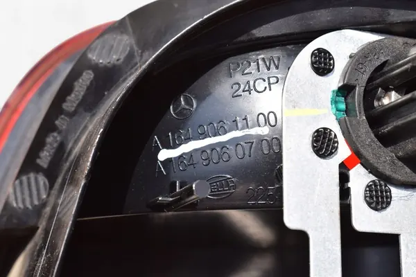 MERCEDES ML W164 LUZ TRASERA IZQUIERDA 164 image 8