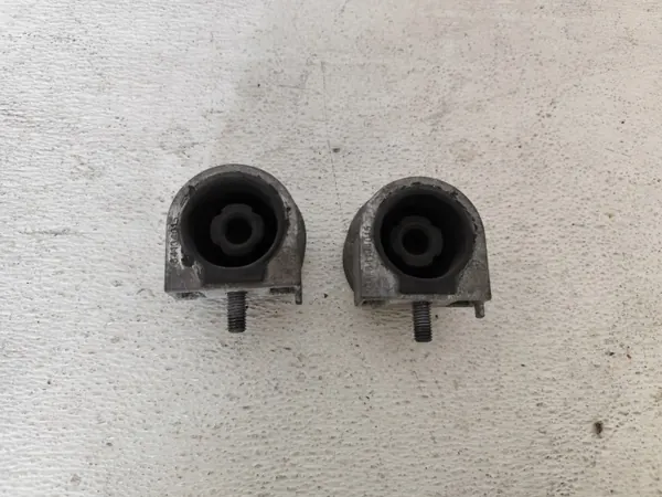 Support silencieux OEM 84134015 Buick Envision 2022 image 2