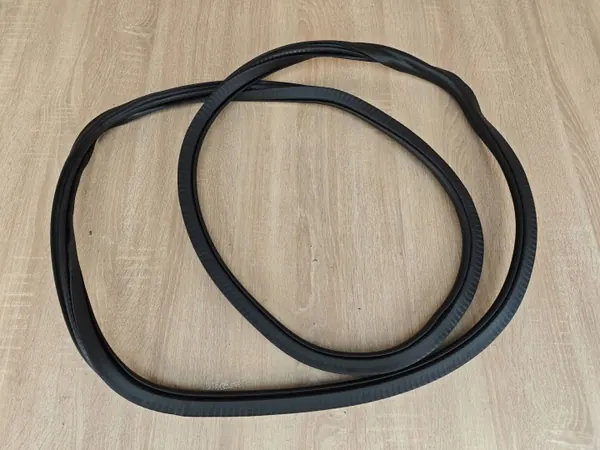 Deurafdichting achter rechts/links OEM 7381326 BMW G30 image 2