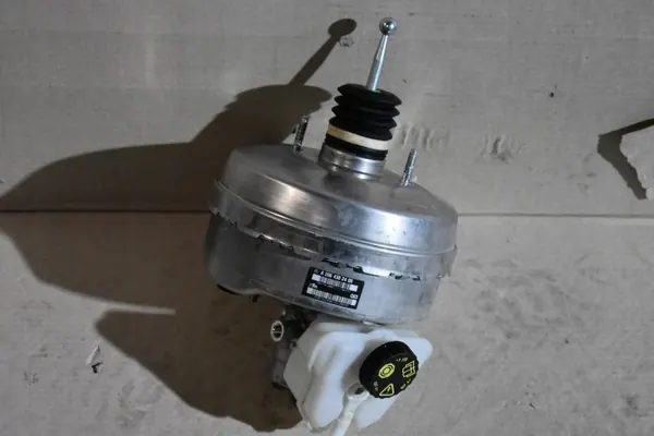 Bromsservo OEM A2064302400 för Mercedes W206 image 2