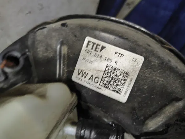 SKODA RAPID 1.2 TSI Rembekrachtiger image 2