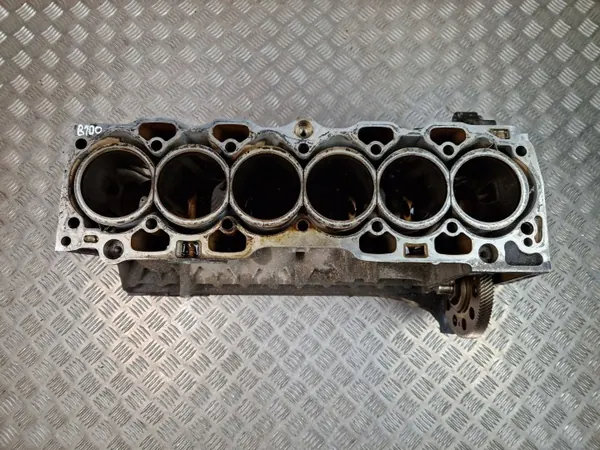 Bloco Motor Volvo Usado OEM 6G9N-6010-AG 3.2 R6 image 4
