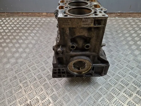 Bloco Motor Volvo Usado OEM 6G9N-6010-AG 3.2 R6 image 5