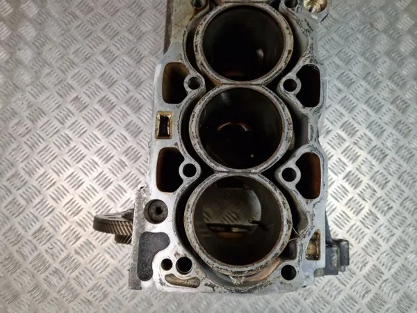 Bloco Motor Volvo Usado OEM 6G9N-6010-AG 3.2 R6 image 8