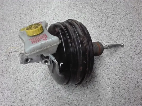 Audi A6 C6 Bromsservopump 2008 image 2