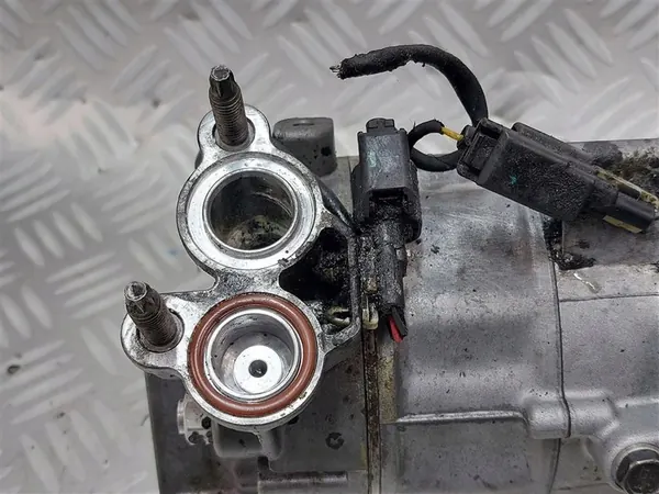 VOLVO S60 V60 V90 S90 2.0 T5 Air Conditioning Compressor 32260849 image 6