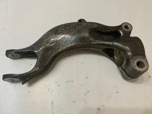 Audi SQ7 Stoßdämpferhalterung vorne rechts OEM 4M0413038 image 5