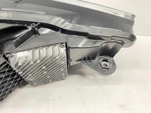 Farol dianteiro esquerdo Matrix Laser Full LED Audi A7 S7 2018- image 10