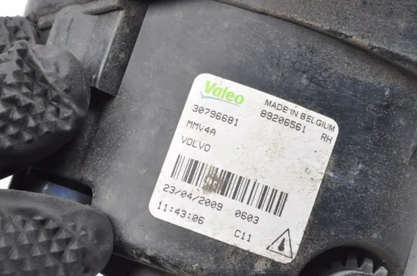 Faro Halógeno Derecho Usado OEM 30796681 para Volvo XC60 image 3