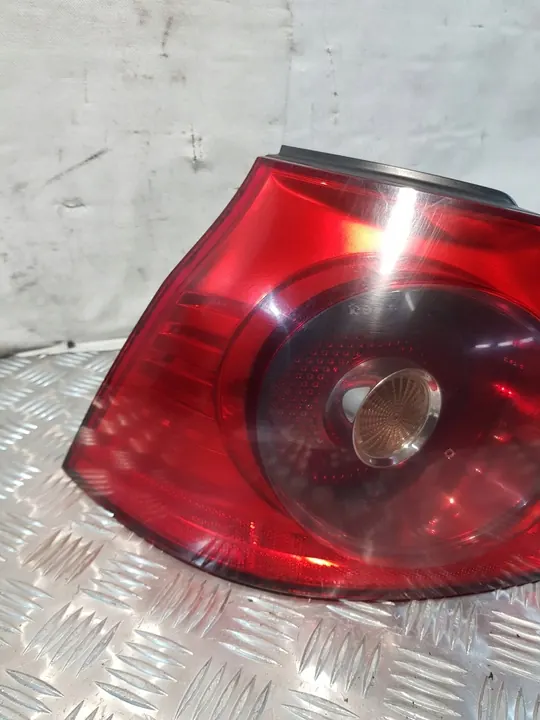 VW GOLF V Vänster Bakljus 1K6945095E image 6