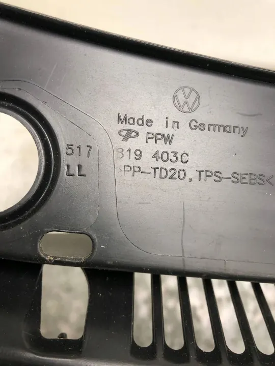 Montant gauche pare-brise OEM 517819403C VW Golf Sportsvan image 7