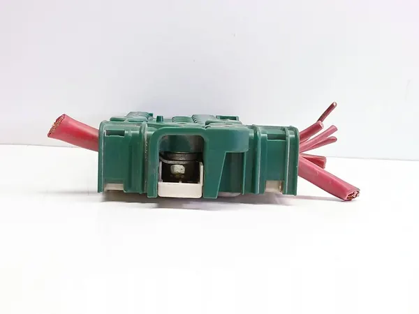 BMW 5 E39 2001 Chicote de fiação positivo OEM 8387541 image 3