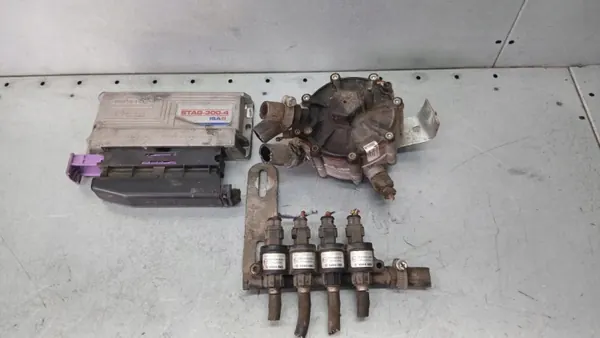 Gebrauchtes LPG-Kit Mazda Premacy 1.8B 03R OEM 129958/VOLVOMAR image 2