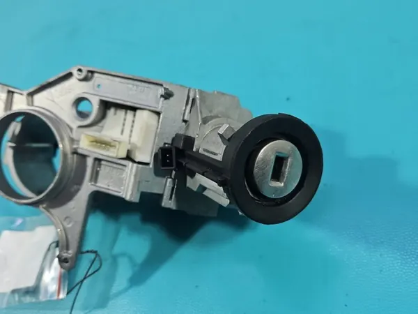 Ignition Switch Key Lock Cylinder Opel Zafira B image 3